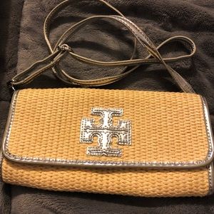 ☀️Tory Burch☀️silver straw 3-way bag! GUC!